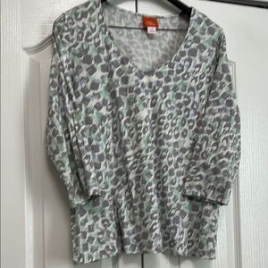 Hearts of Palm Gray green and White Boxy shirt